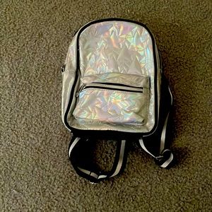 I’m selling this bag for $12. I only have one so it’s first come first serve.😘